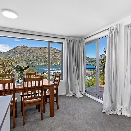 Lovely Marina Views And Sunny Balcony Queenstown Exterior foto
