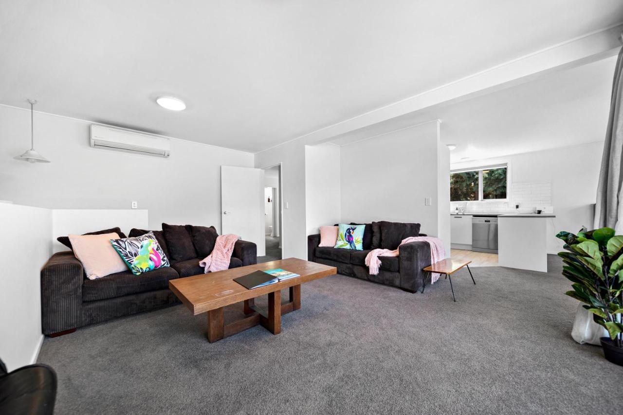 Lovely Marina Views And Sunny Balcony Queenstown Exterior foto